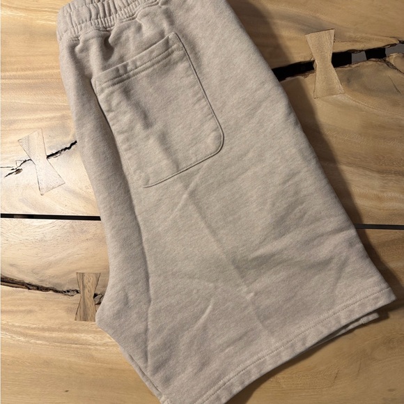 October’s Very Own (OVO) CLASSIC SWEATSHORT - SANDSTONE (XS) - Picture 3 of 3